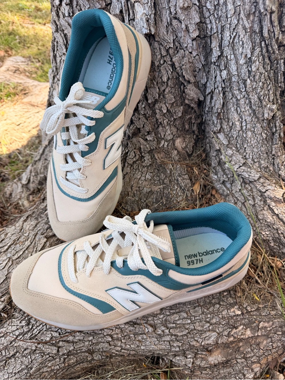 New Balance Cream and Teal 997H Sneakers